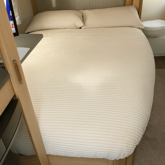 Ribbed Faux Fur Shaped Duvet Set – Ivory