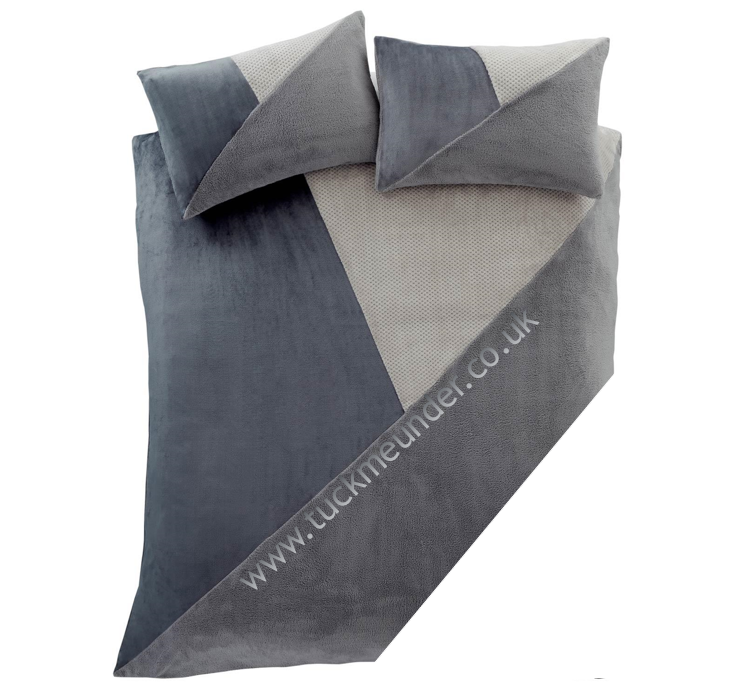 Larrsson Geo Fleece Grey Duvet Set
