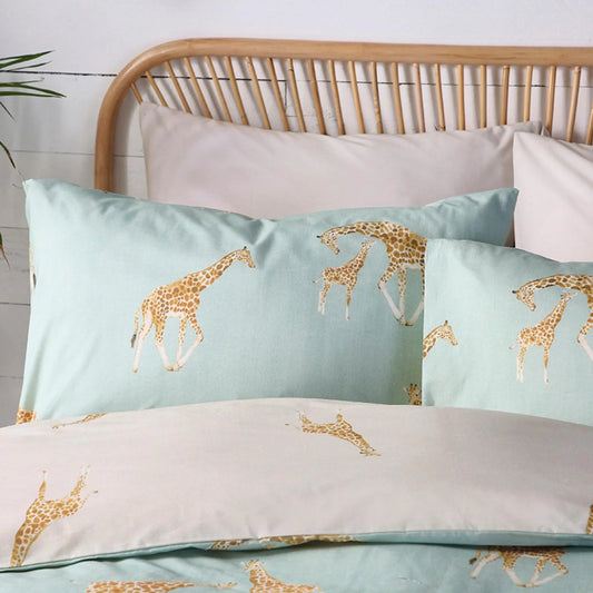 Milo Giraffe Reversible Double Duvet Set