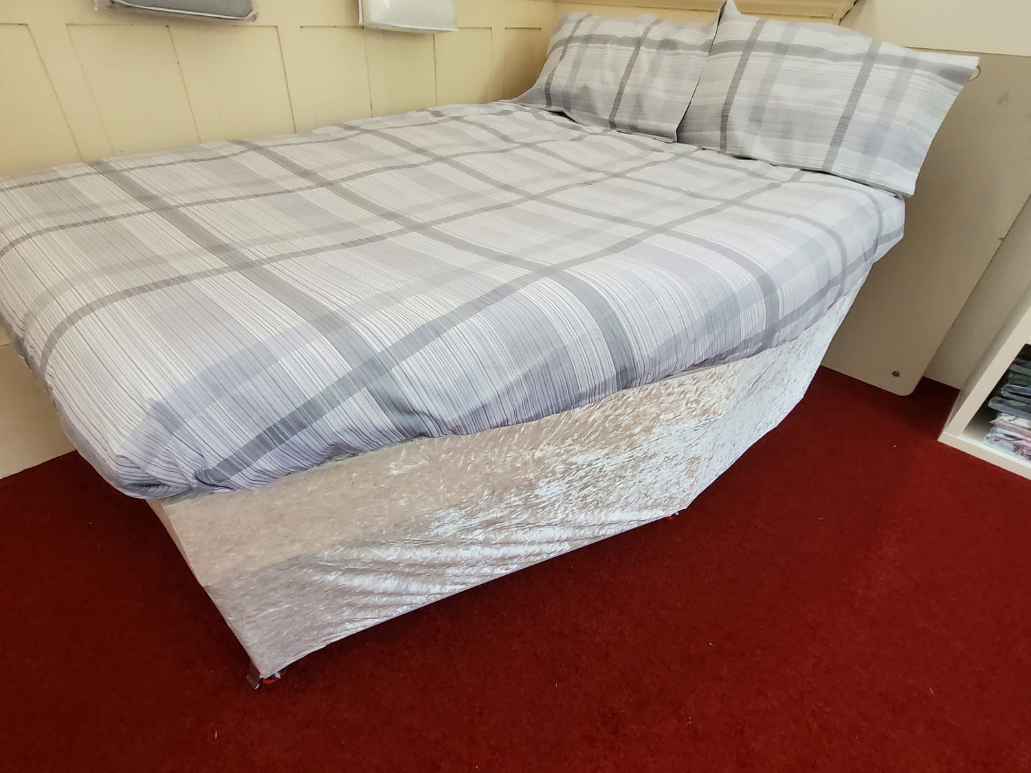 Right Hand Shape Duvet Sets