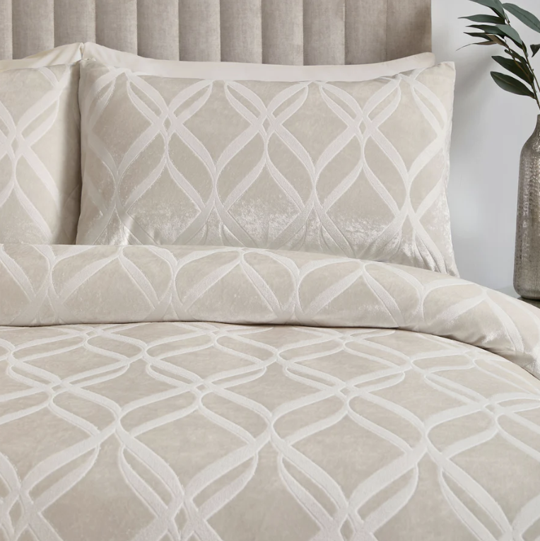 Shaped Patterned Duvet sets