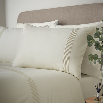 Pintuck Easy Iron Percale Cream Duvet Set