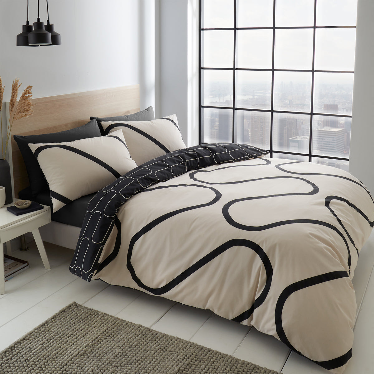 Linear Curve Geometric Black Duvet Set