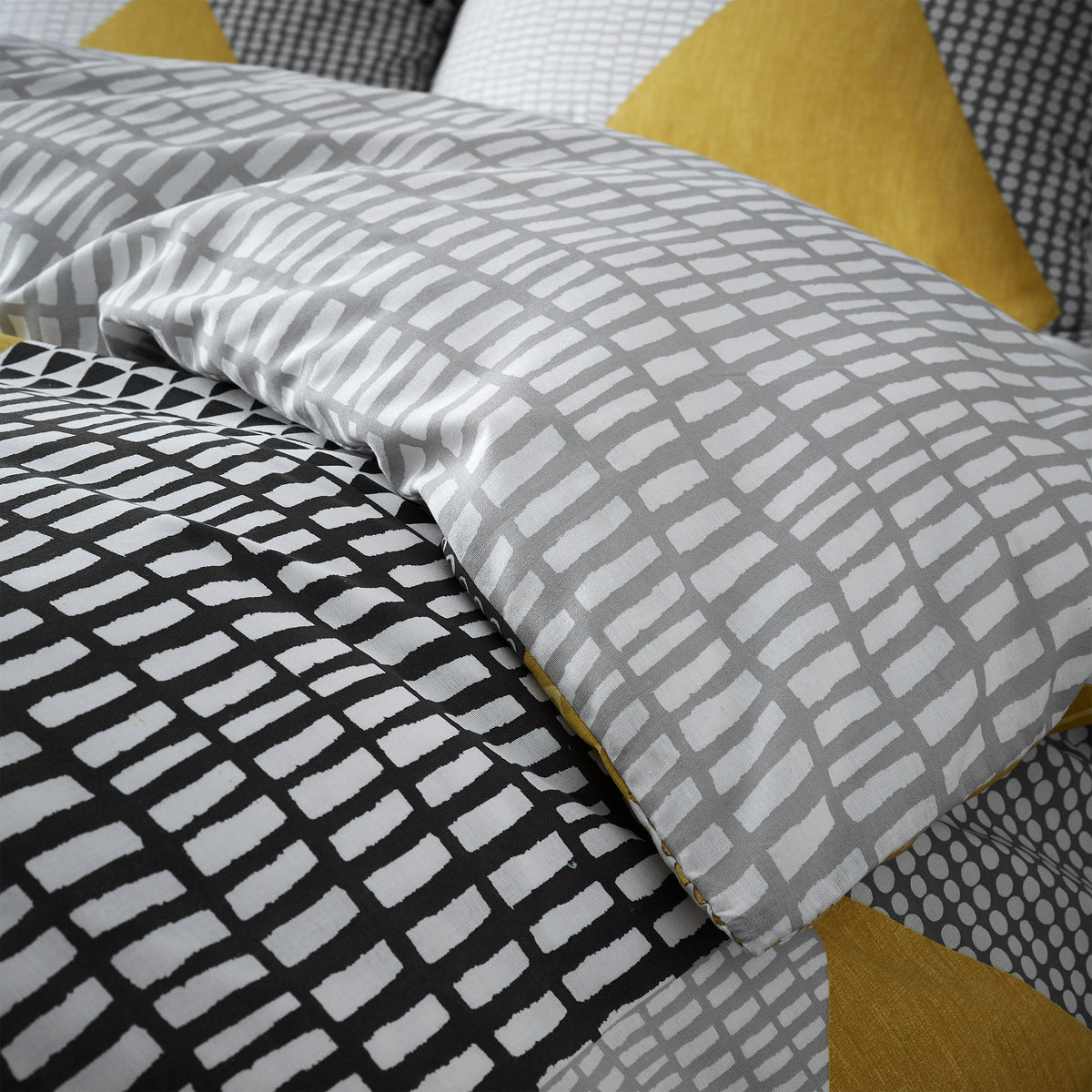 Larsson Geo Ochre Duvet Set