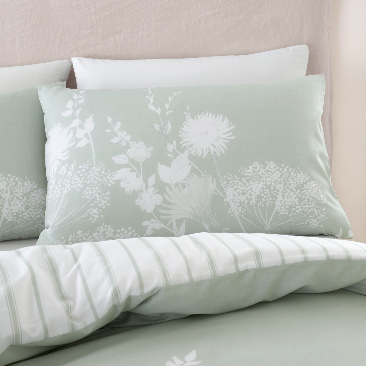 Meadowsweet Floral Green Duvet Set