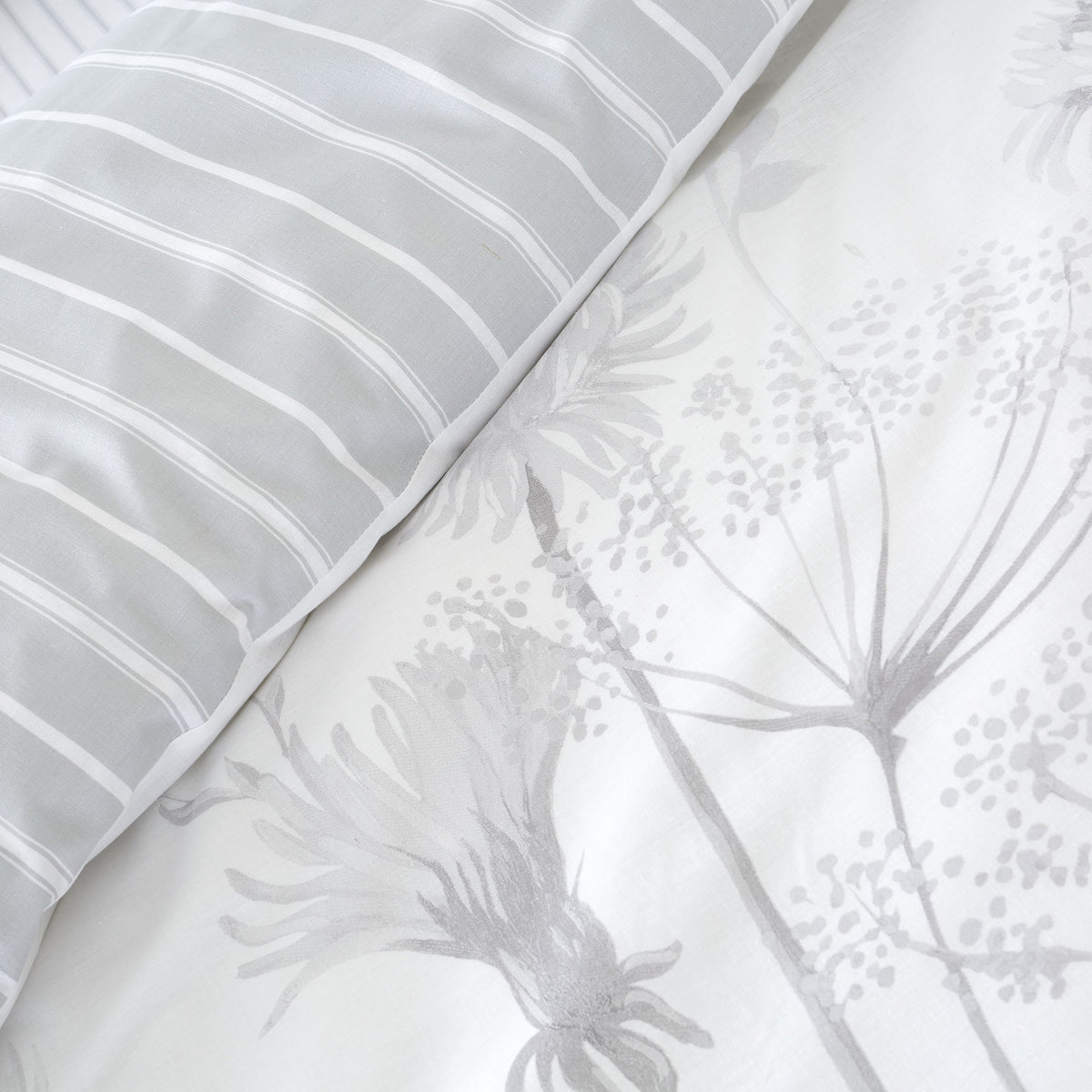 Meadowsweet Floral White Duvet Set