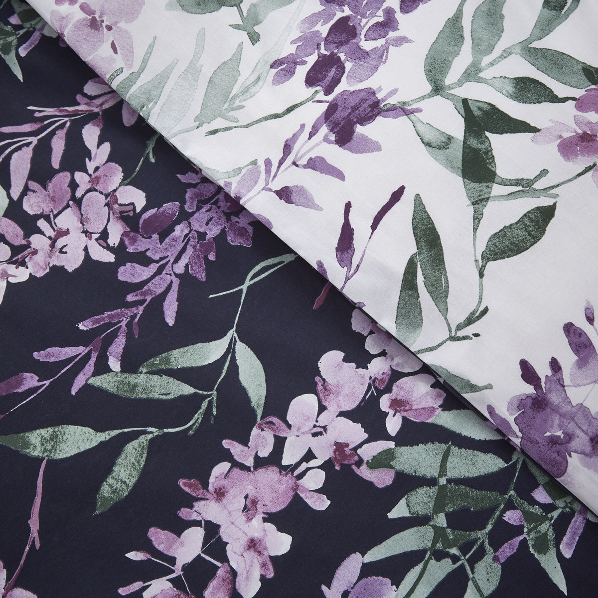 Wisteria White & Navy Duvet Set
