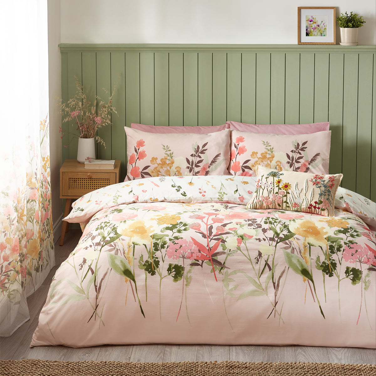 Countryside Floral Pink Duvet Set