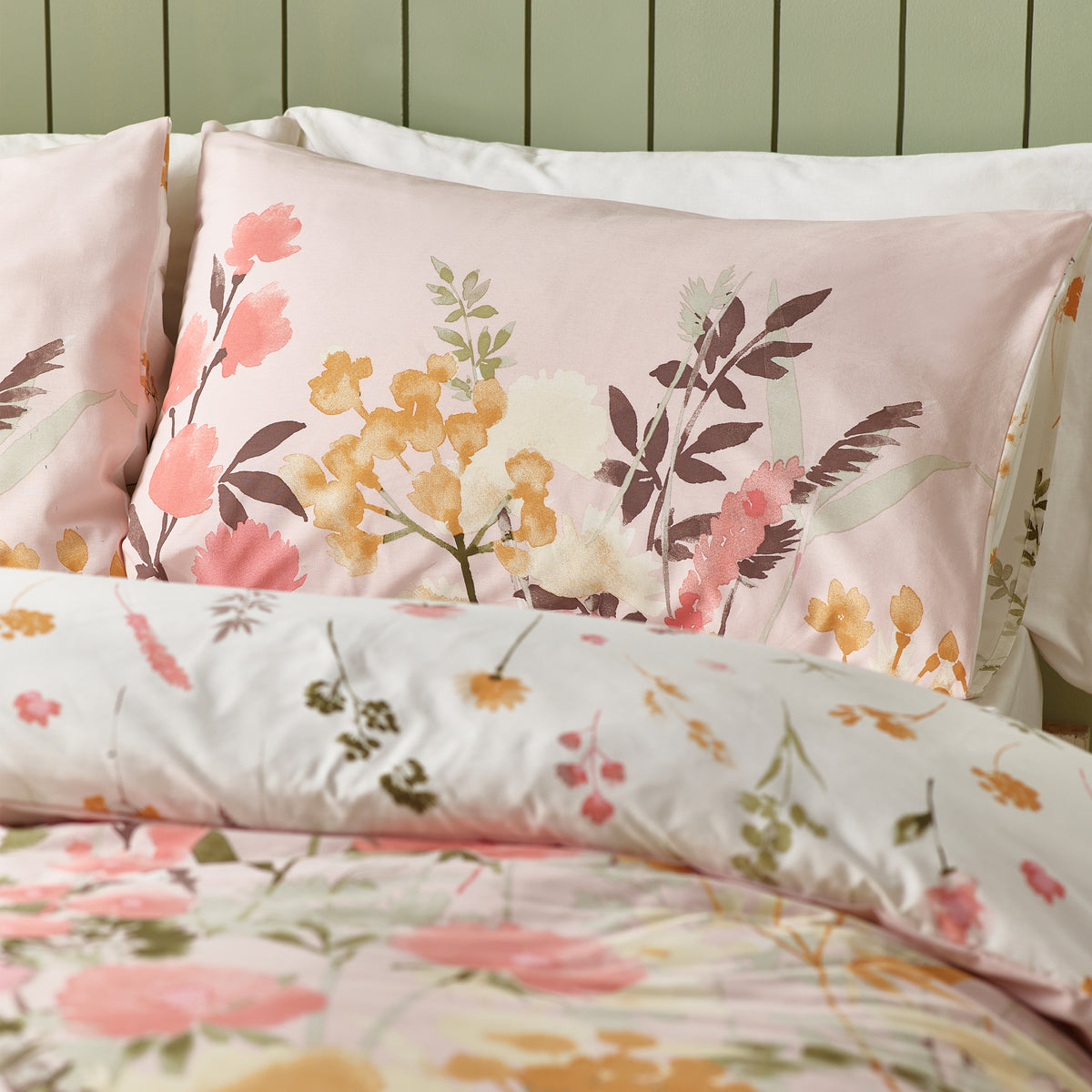 Countryside Floral Pink Duvet Set