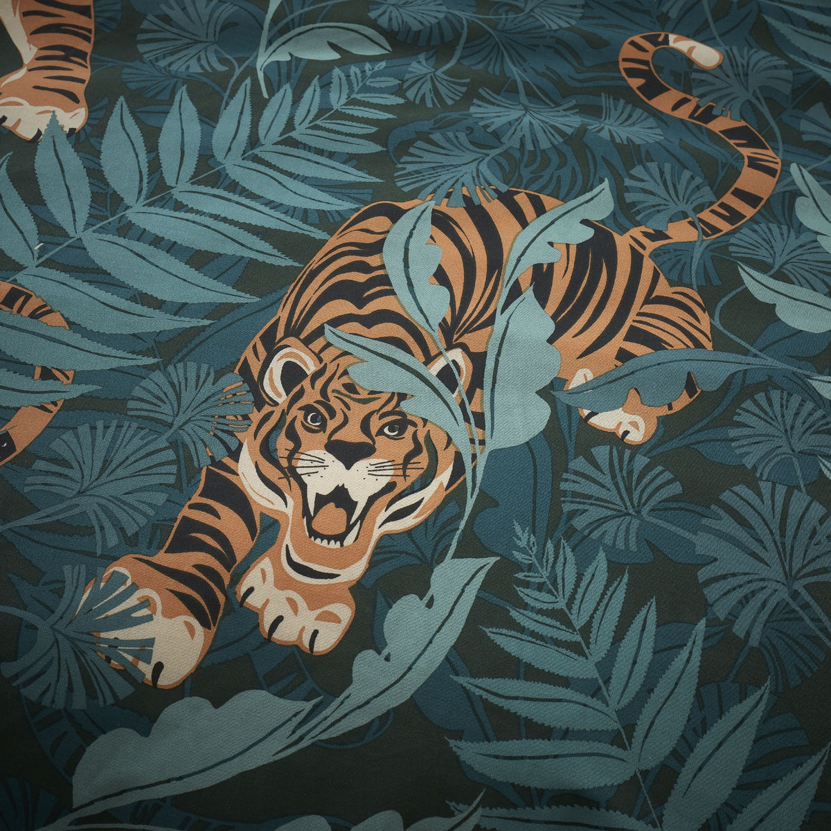 Tropic Tiger Leaf Green Duvet Set