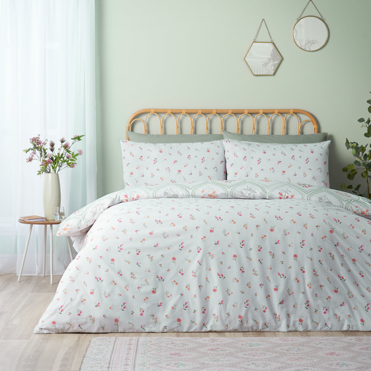 Cameo Floral Soft Green Duvet Set