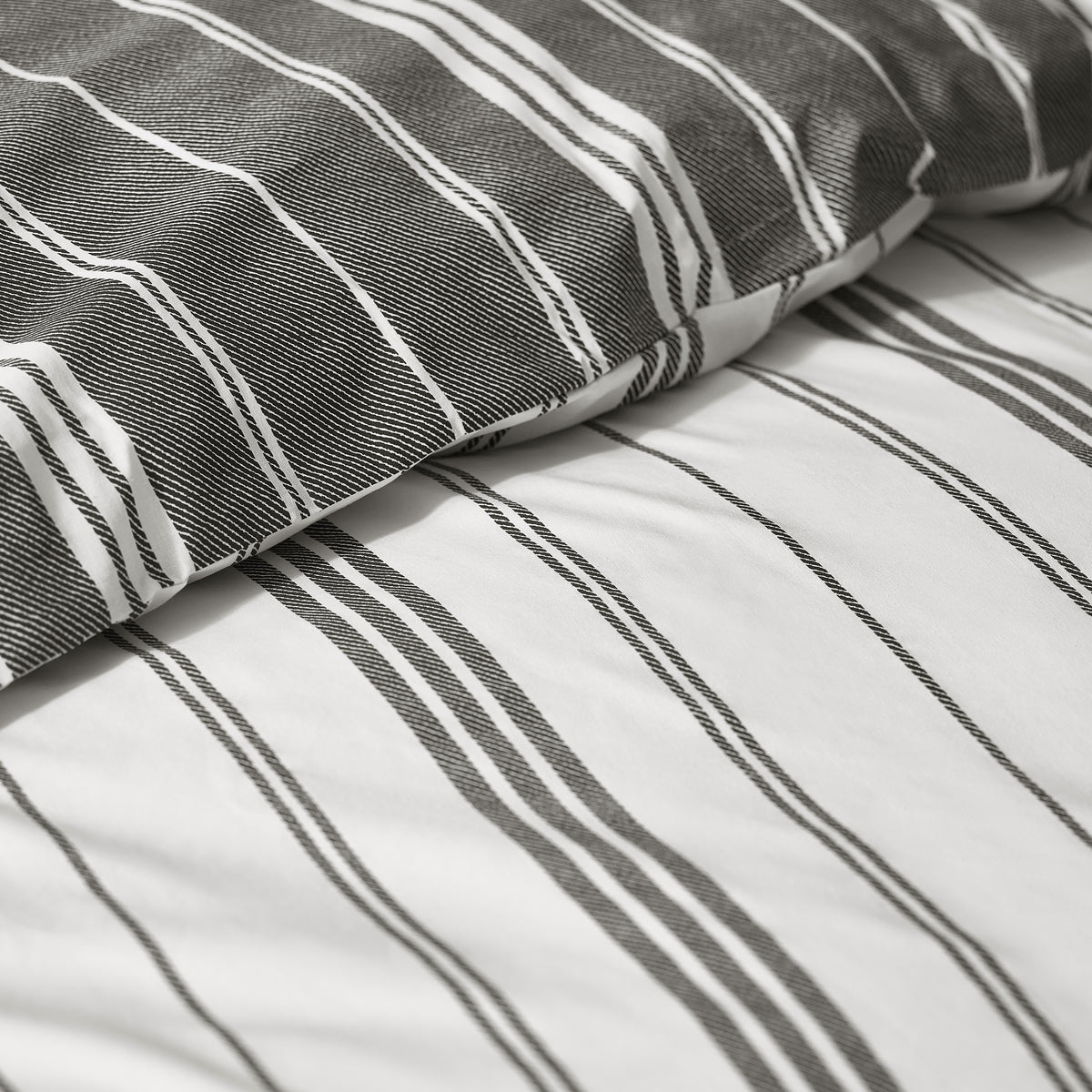 Harbour Stripe Black Duvet Set