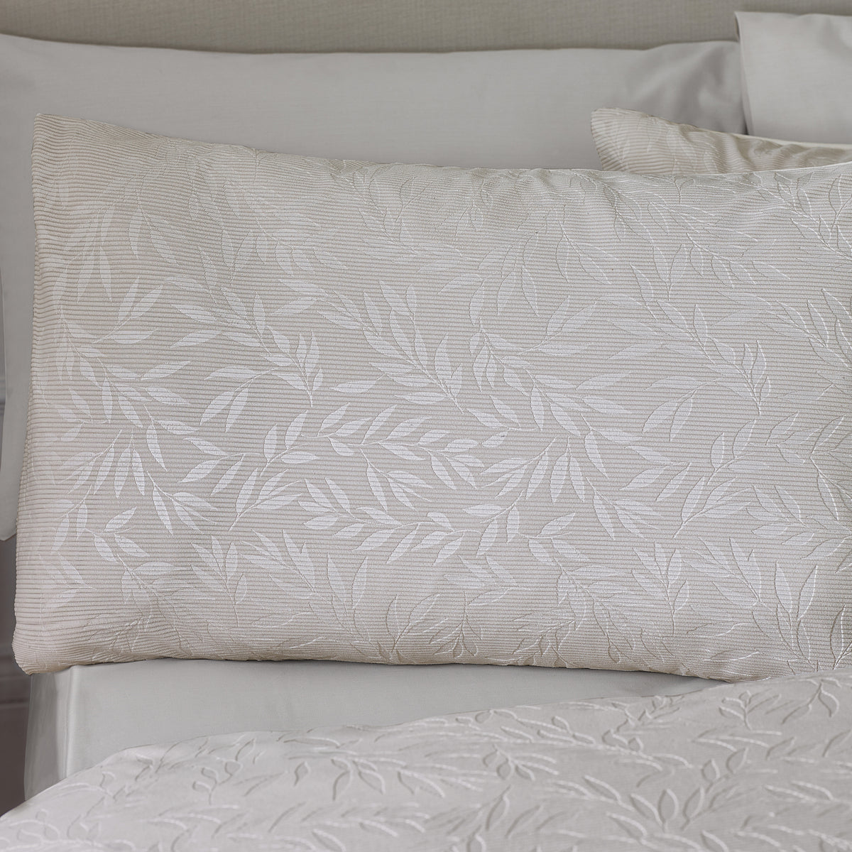 Corded Leaves Natural Duvet Set