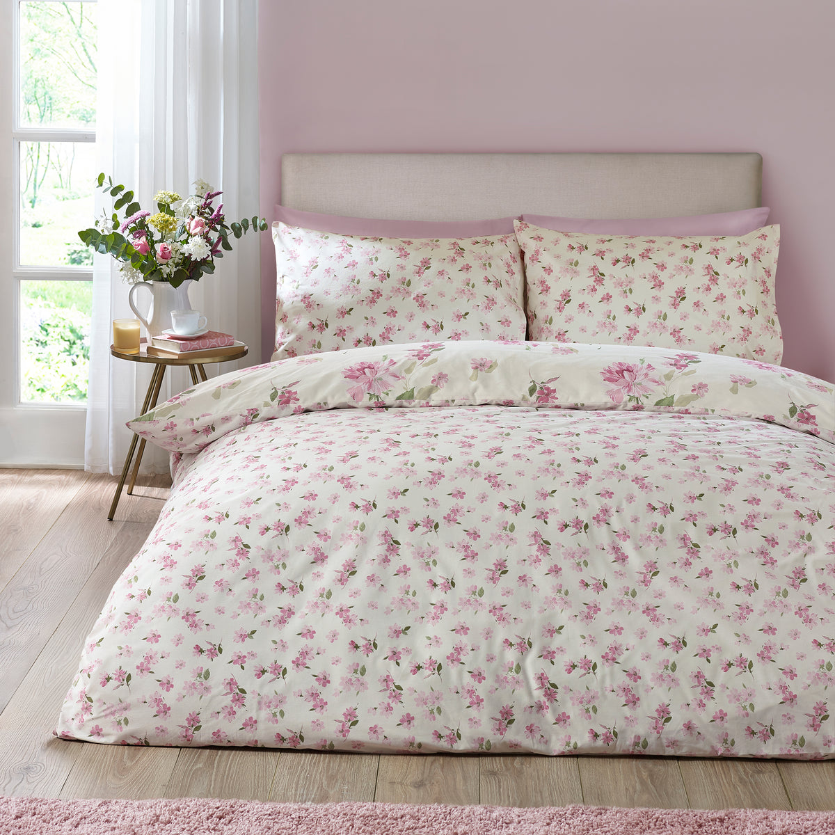 Avebury Floral Cream Duvet Set