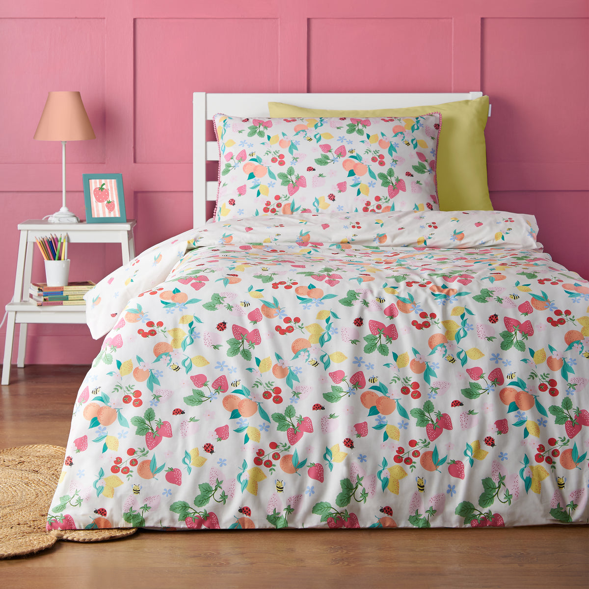 Fruity Friends Bright Duvet Set