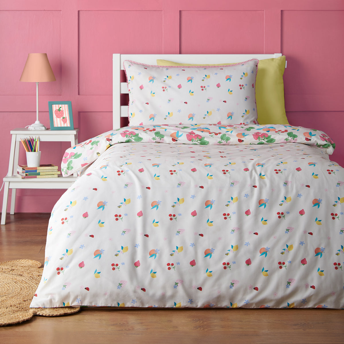 Fruity Friends Bright Duvet Set