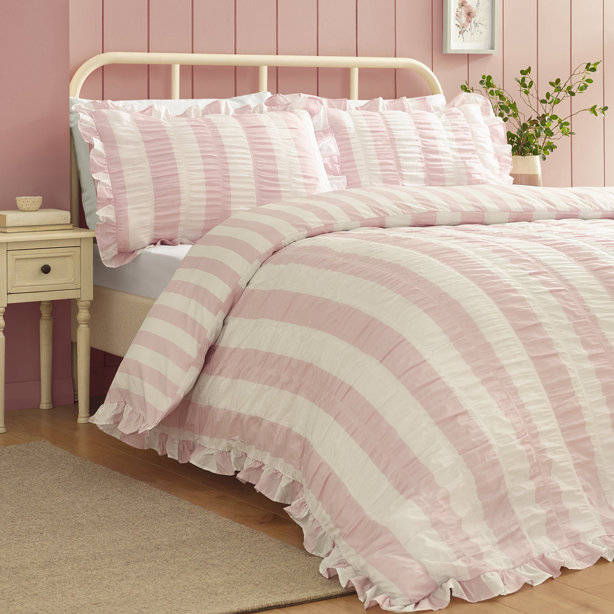Seersucker Frill Stripe Pink Duvet Set