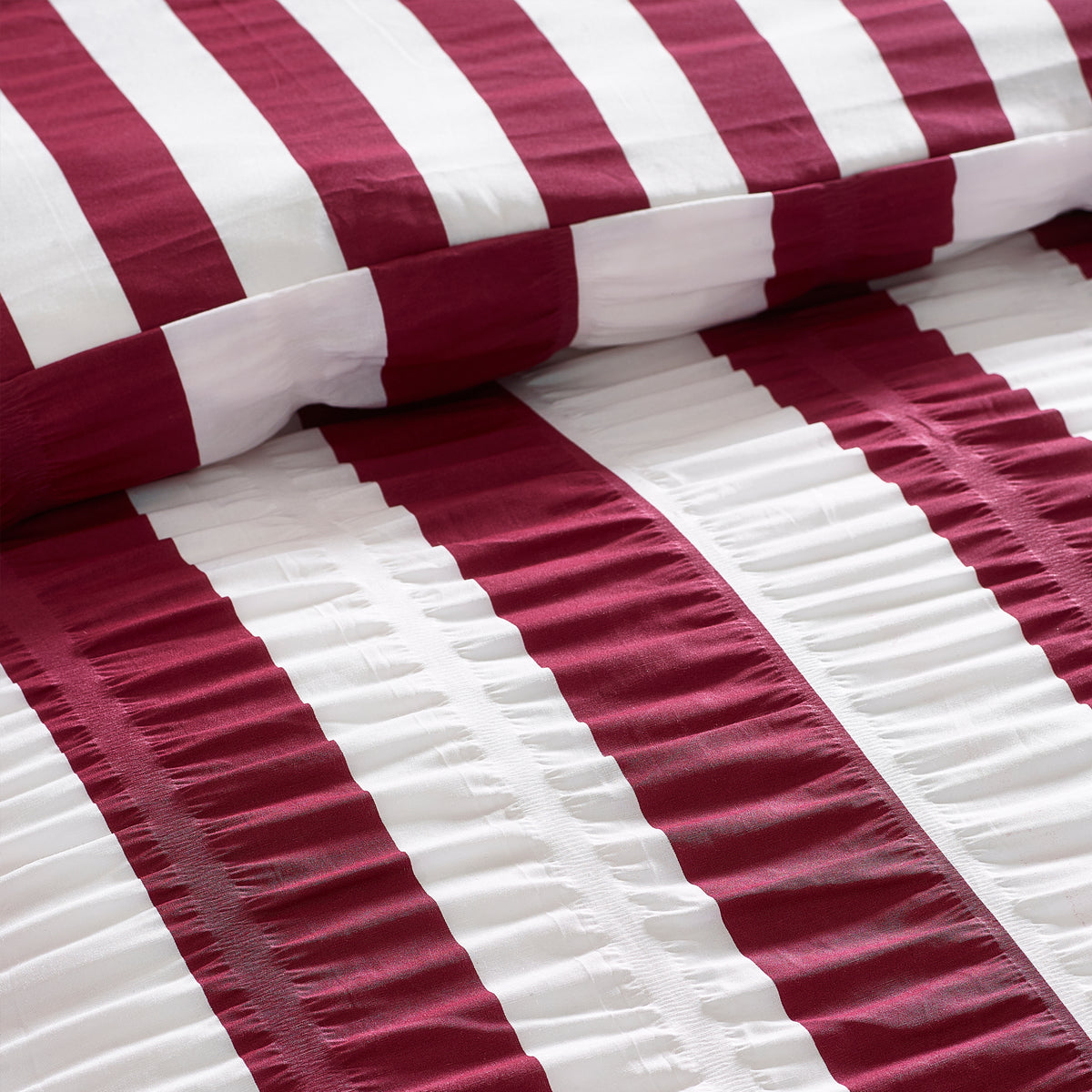 Seersucker Frill Stripe Plum Duvet Set