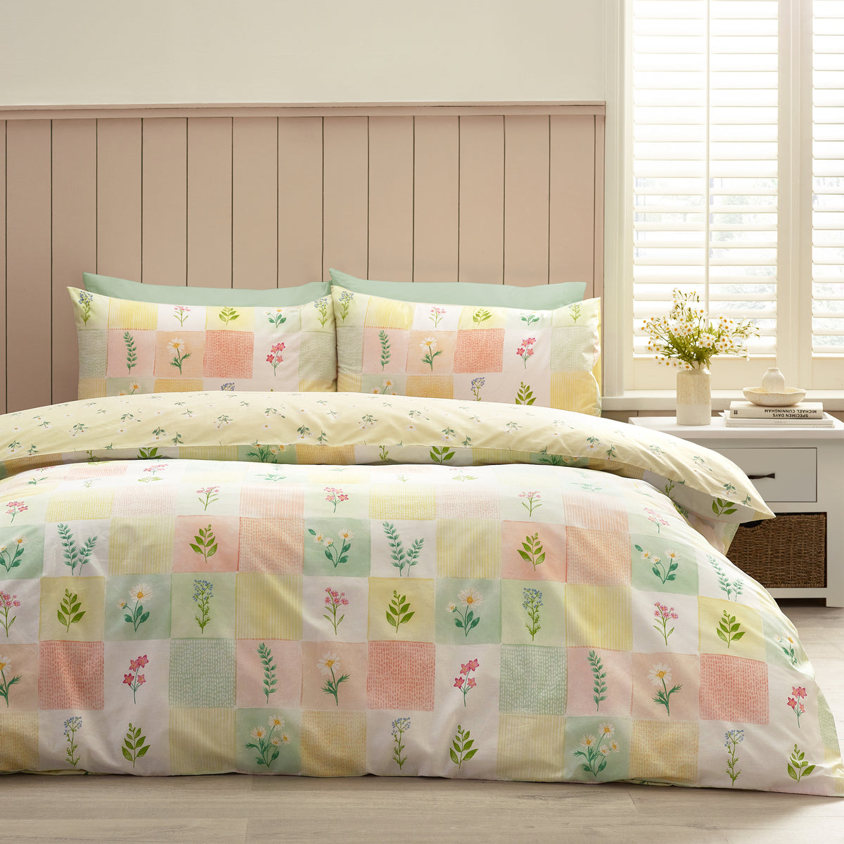 Daisy Patchwork Yellow Duvet Set