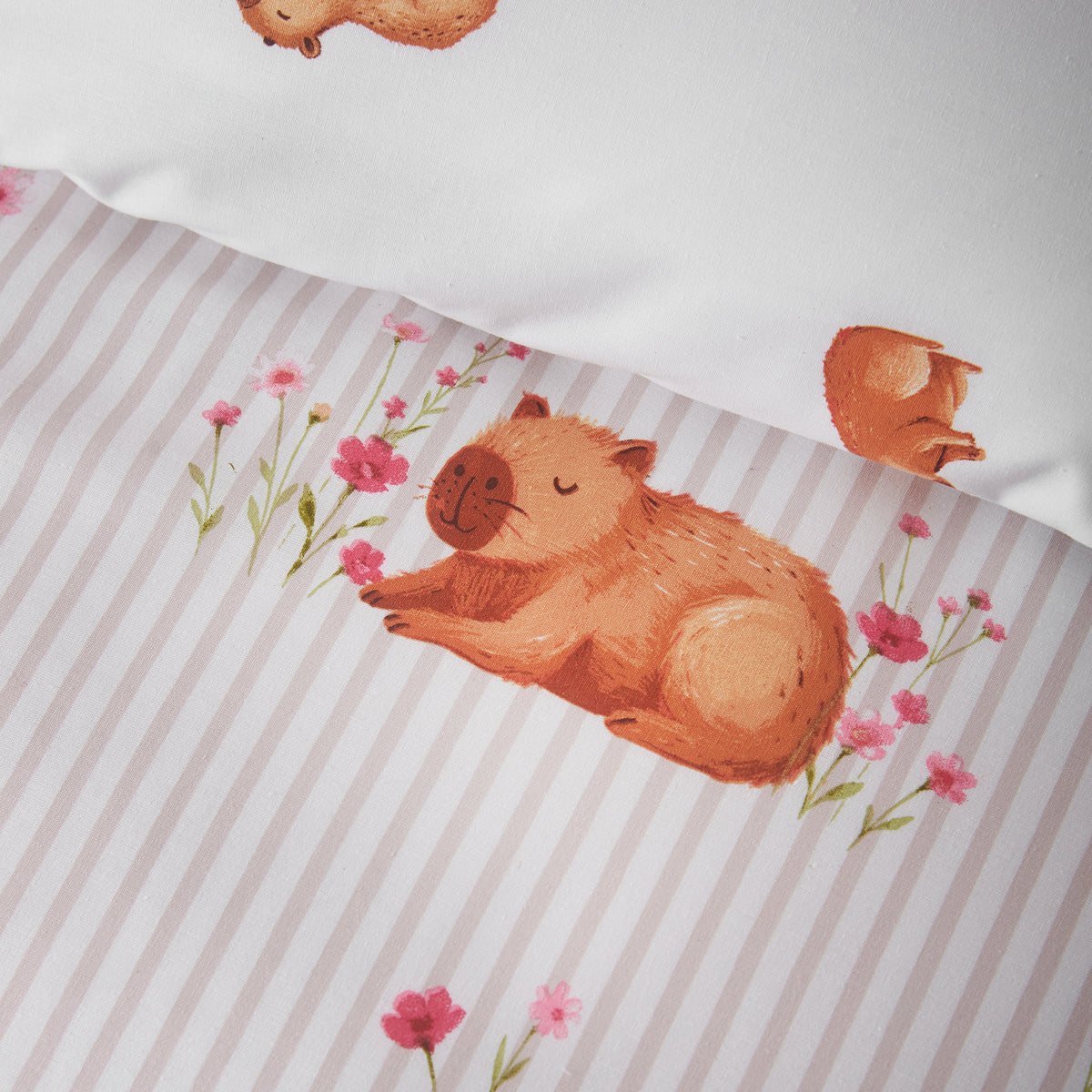 Happy Capy(bara) Natural Duvet Set