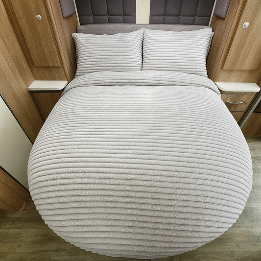 Ribbed Faux Fur Shaped Duvet Set – Silver