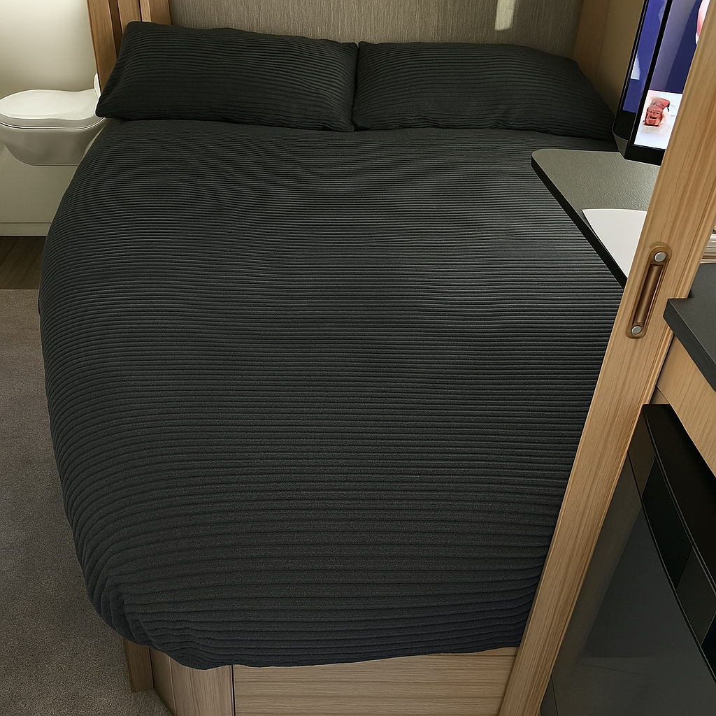 Ribbed Faux Fur Shaped Duvet Set – Charcoal