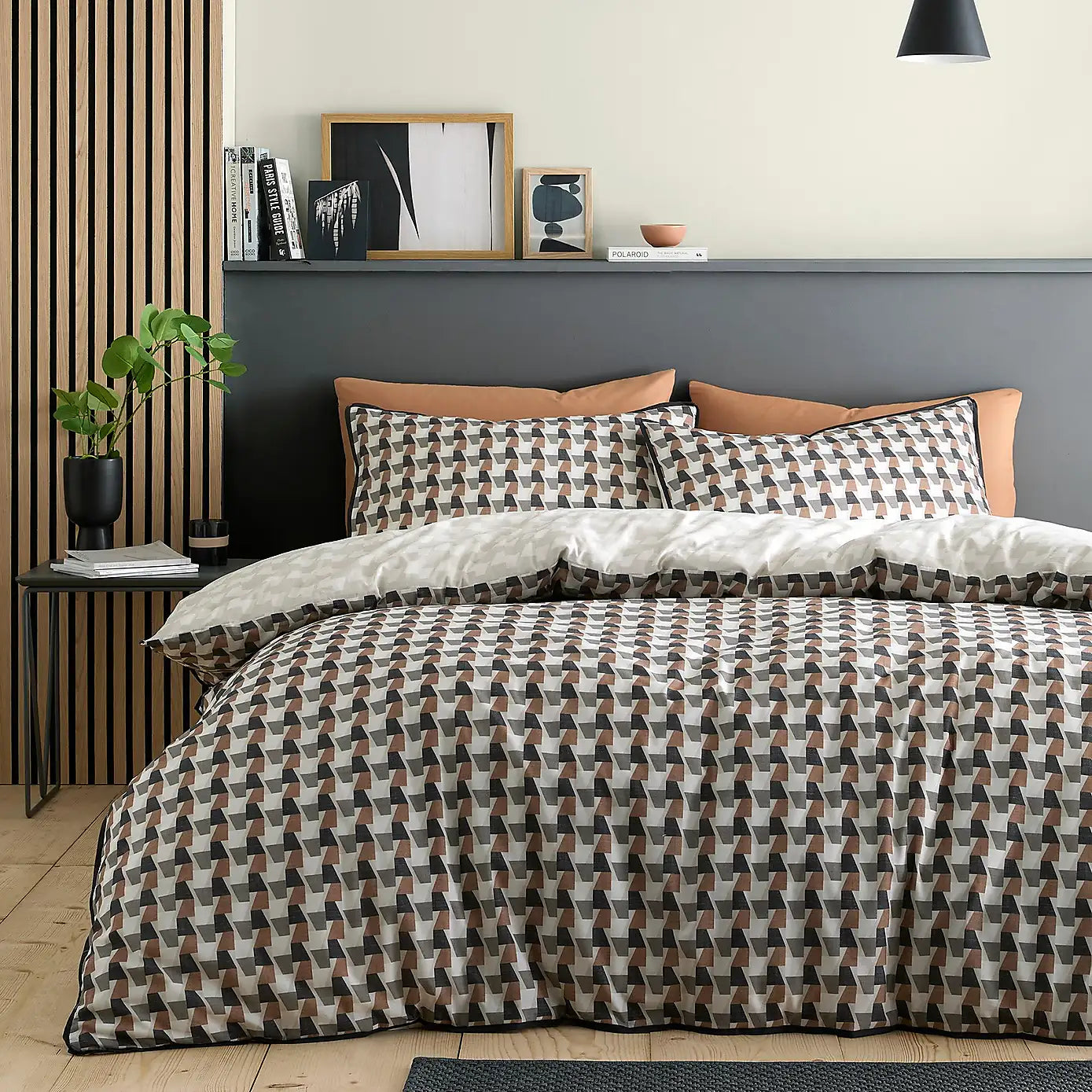 Jett Shaped Duvet Set – Brown