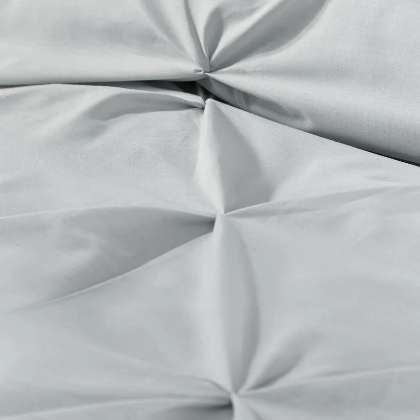 Diamond Pintuck Lara Duvet Set Silver