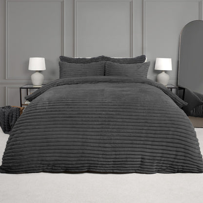 Ribbed Faux Fur Shaped Duvet Set – Charcoal