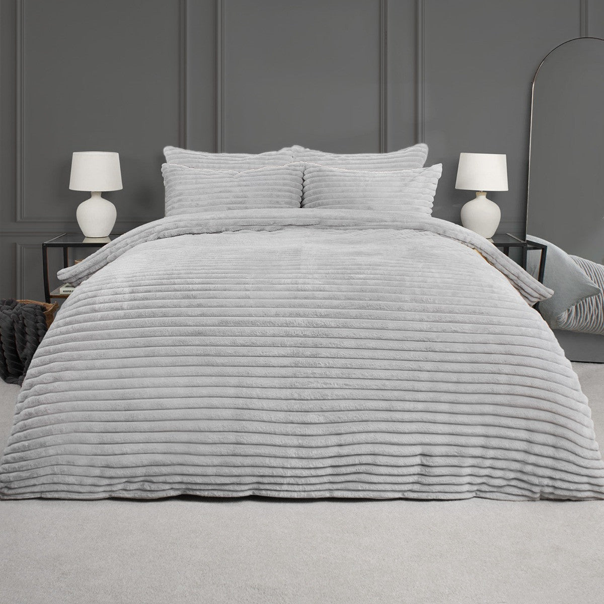 Natürliches Bettdeckenset aus Samt mit Gitterschnitt