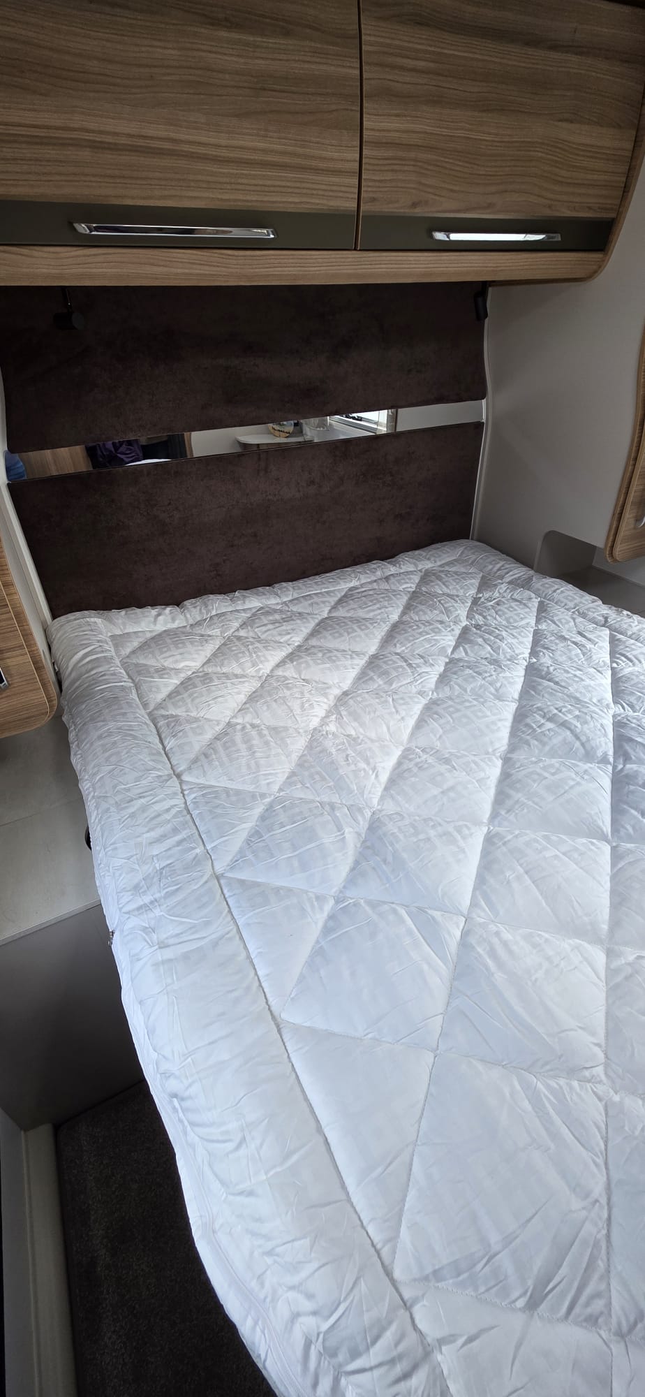 Luxury Dual Layer Mattress Topper - Island Bed Shape