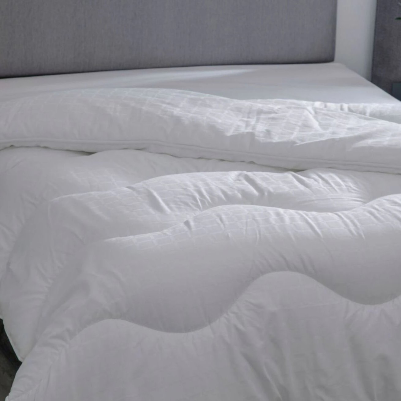 Hotel suite by belledorm cotton duvet