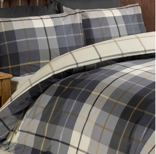 This classic Lomond tartan check print duvet cover is the perfect way to add some traditional and trend driven design into your van. The rich colours throughout are ideal for this season and the coordinating understated reverse print adds some superb extra detail.